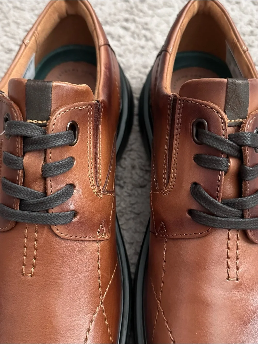 Clarks Gessler Lace-Up Derby Dark tan Leather Mens 9
